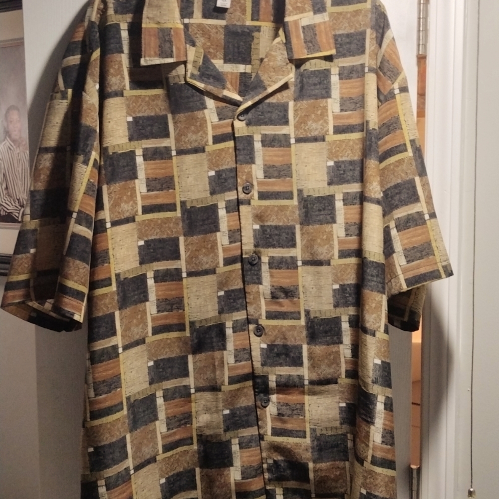 Big and tall Men's short sleeve shirt